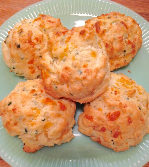 garlic cheddar biscuits